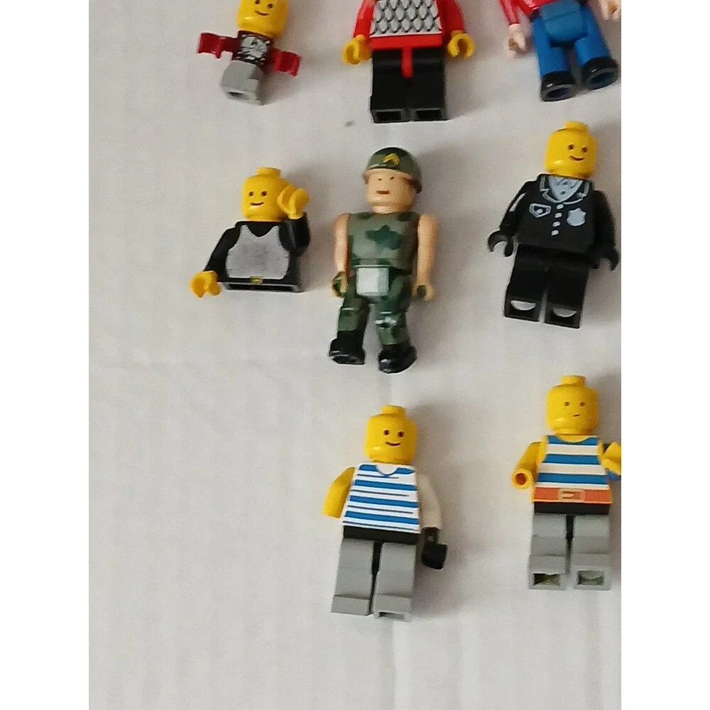 Lego Minifigures and Accessories Lot Read Description